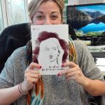 comprar la chica de la mesa cuatro